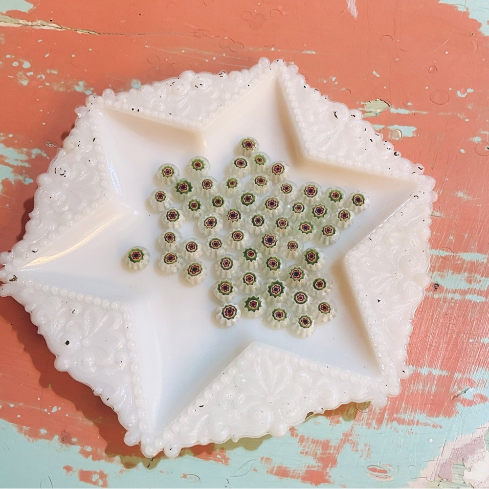 Vintage Starburst Flower Millefiori White Green & Red Art Glass Beads Lot of 53
